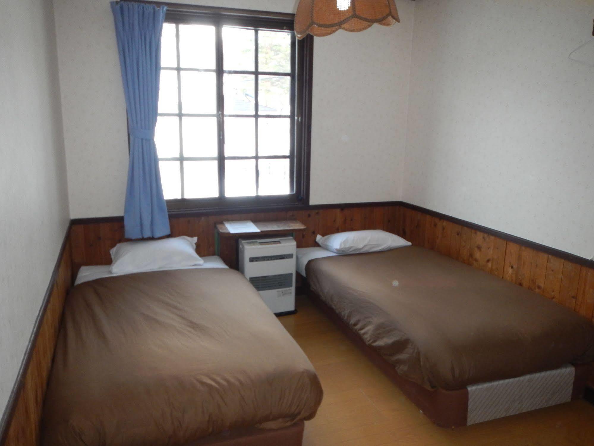 Mt Hakuba Backpackers Hostel Екстер'єр фото