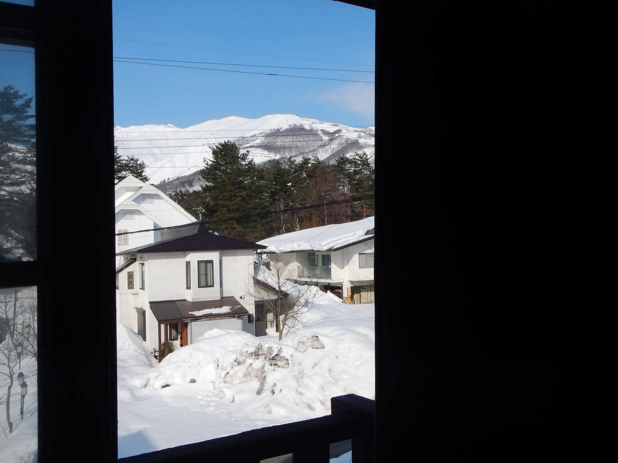 Mt Hakuba Backpackers Hostel Екстер'єр фото