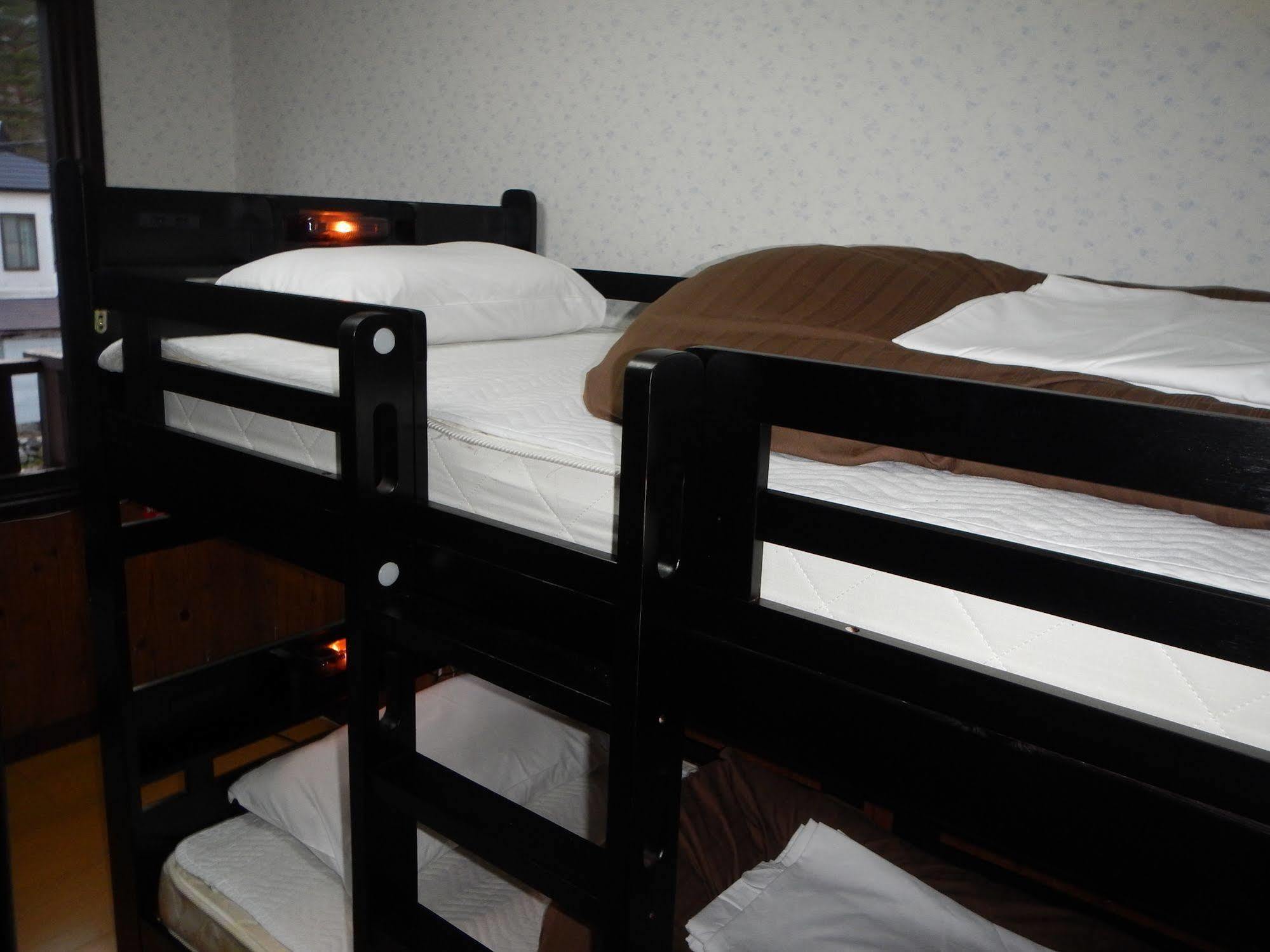 Mt Hakuba Backpackers Hostel Екстер'єр фото