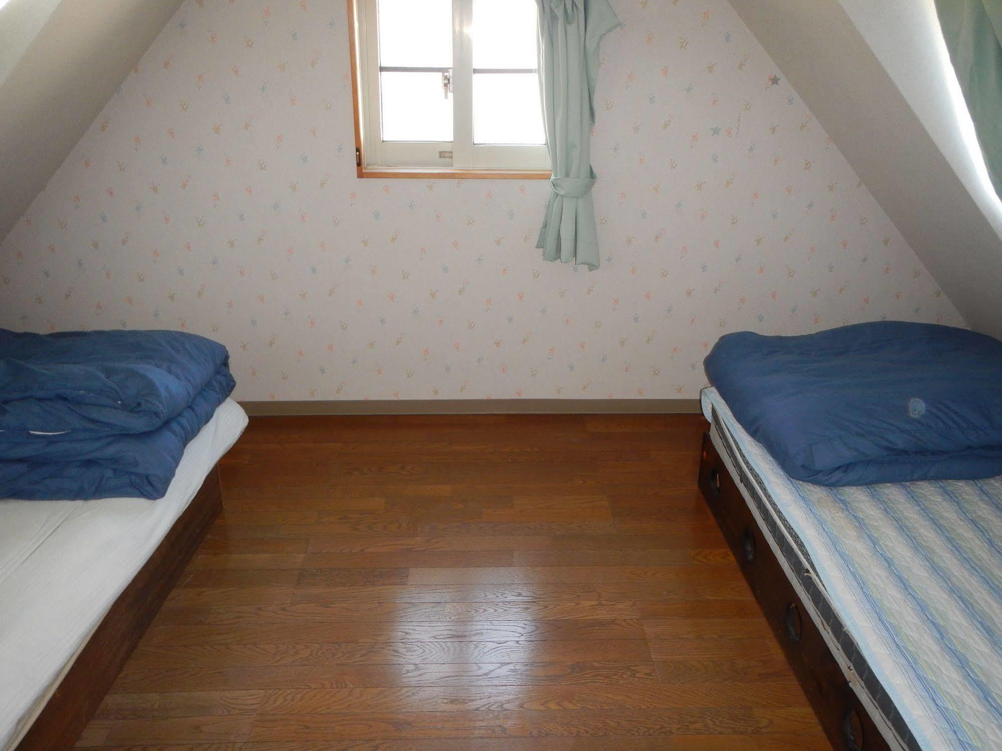 Mt Hakuba Backpackers Hostel Екстер'єр фото