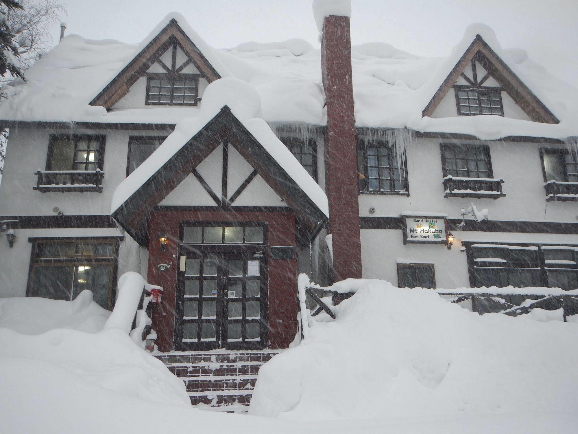 Mt Hakuba Backpackers Hostel Екстер'єр фото