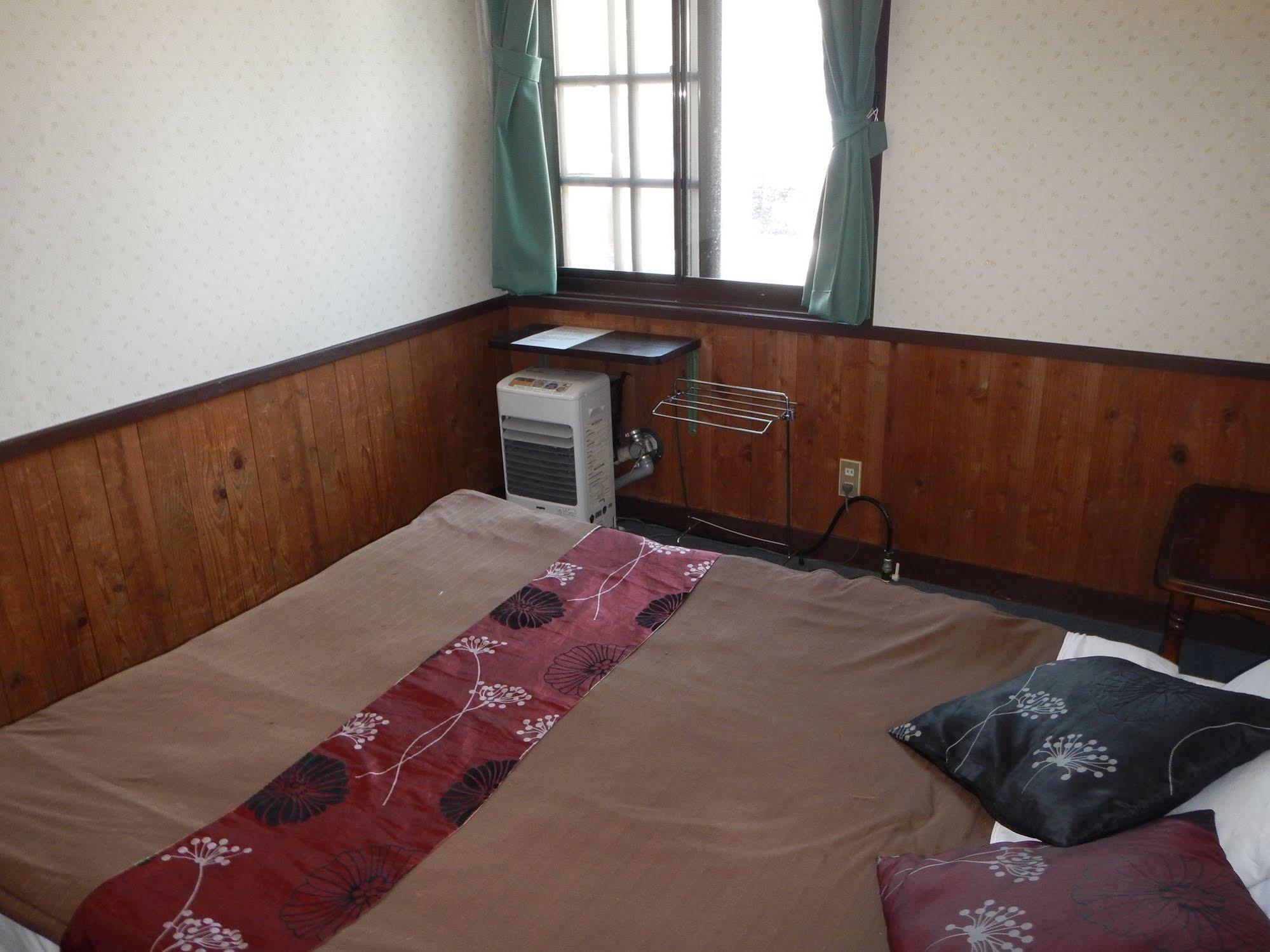 Mt Hakuba Backpackers Hostel Екстер'єр фото