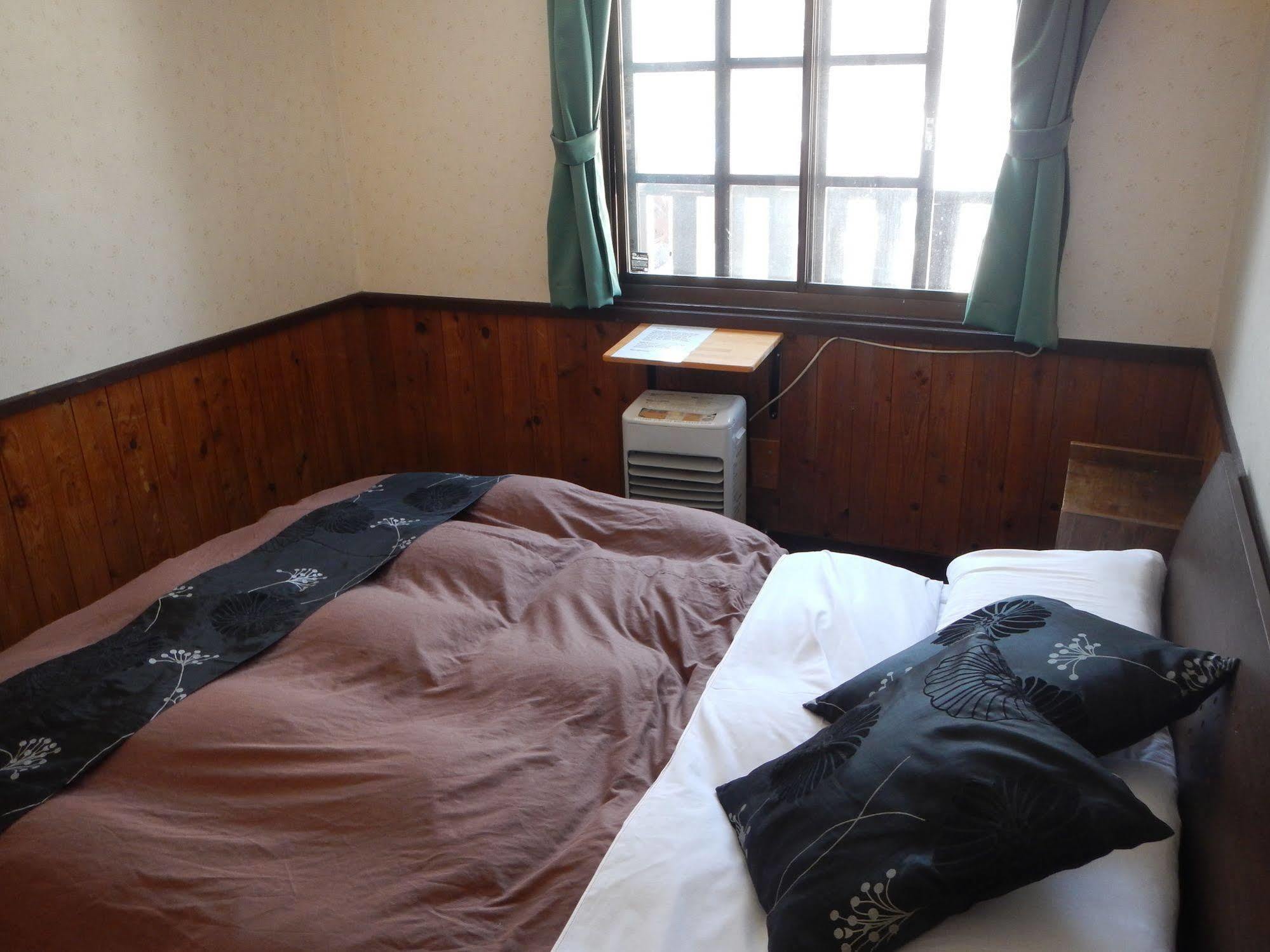 Mt Hakuba Backpackers Hostel Екстер'єр фото