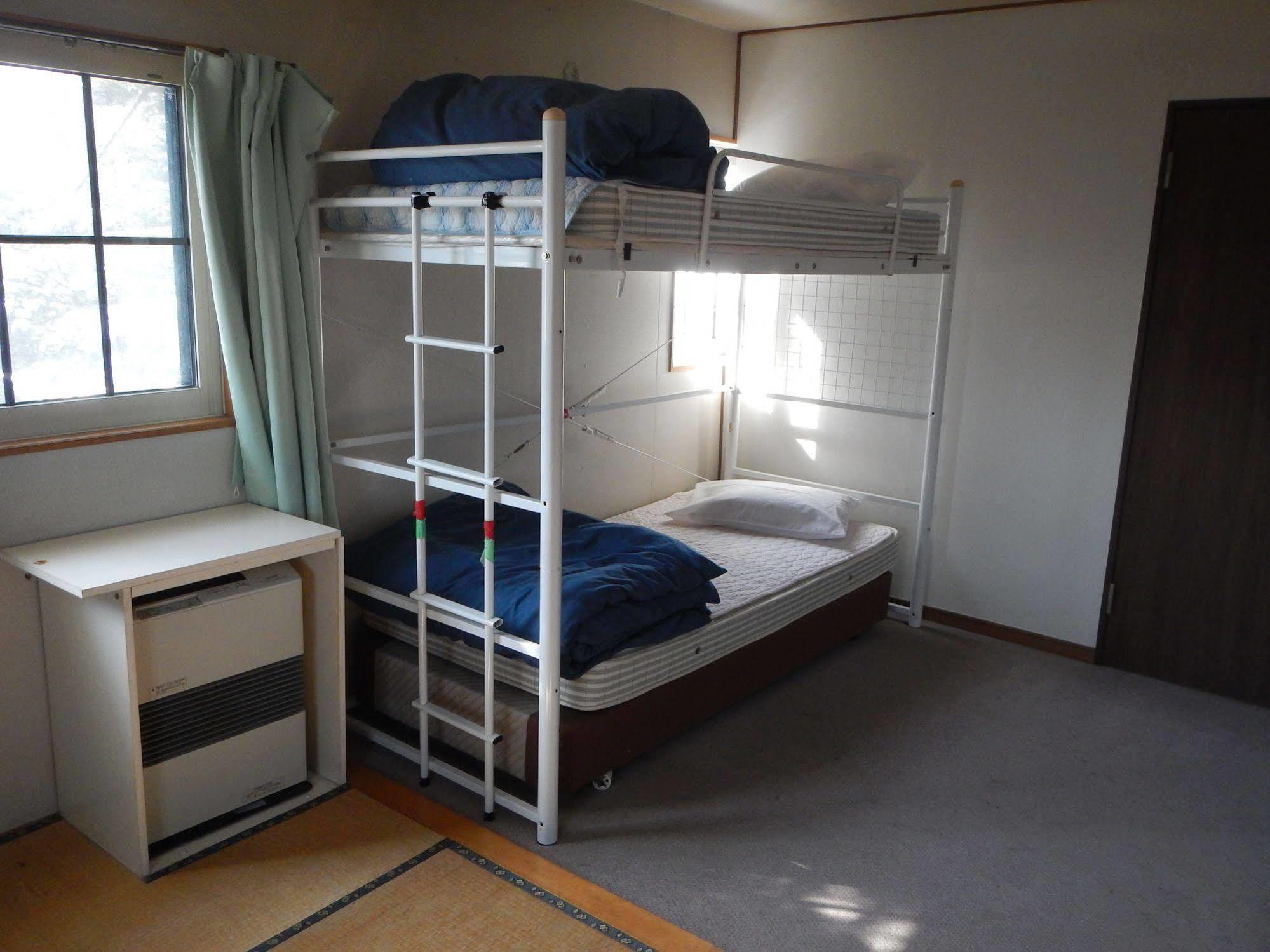Mt Hakuba Backpackers Hostel Екстер'єр фото